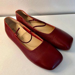 Empress Square Toe Flat - sz 11/43